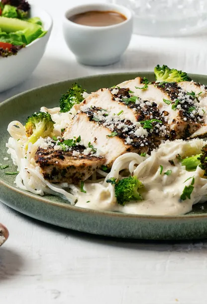 Creamy Chicken and Broccoli Pasta (Low Carb)